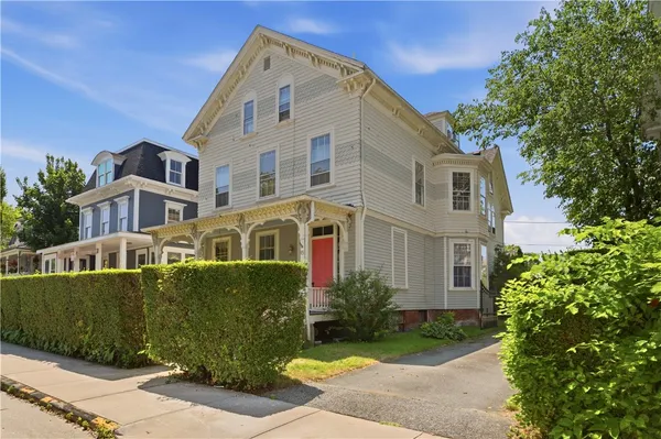 $1,675,000 | 15 Ayrault Street, Newport, RI 02840