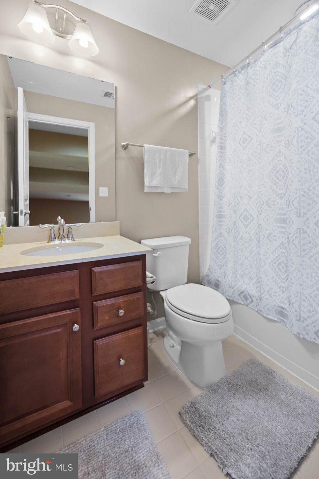 3214 Fledgling Circle Woodbridge, VA 22193 - Photo 18 of 29 Modern bathroom with elegant finishes.