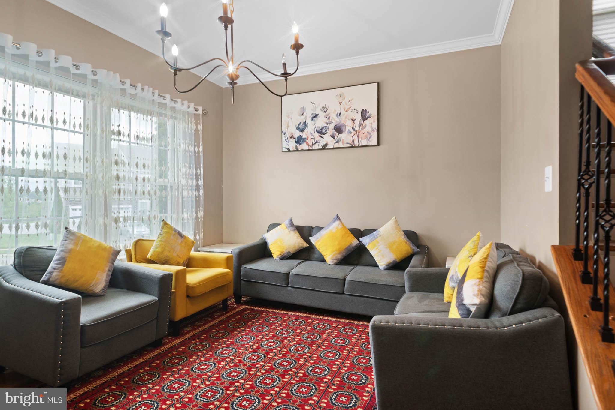 3214 Fledgling Circle Woodbridge, VA 22193 - Photo 7 of 29 Cozy living space with vibrant accents.