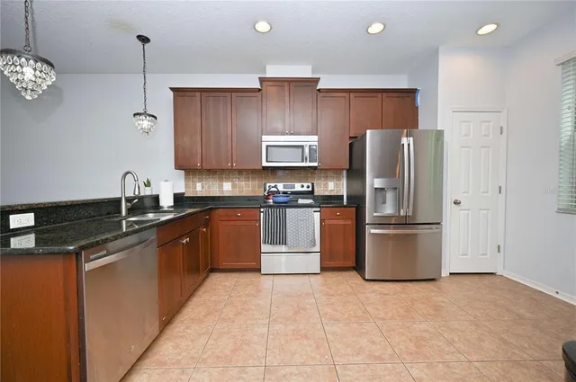 $2,760 | 12562 Streamdale Drive, Tampa, FL 33626