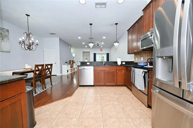 $2,760 | 12562 Streamdale Drive, Tampa, FL 33626