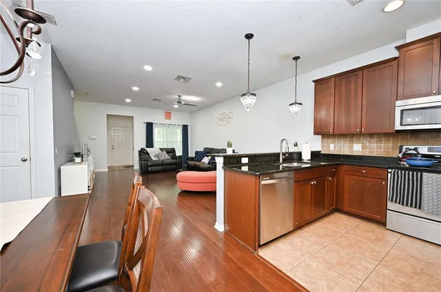 $2,760 | 12562 Streamdale Drive, Tampa, FL 33626