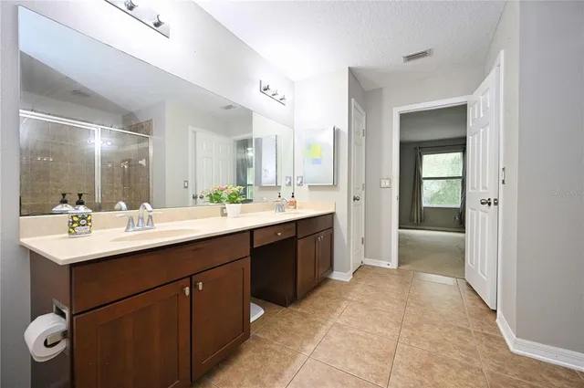 $2,760 | 12562 Streamdale Drive, Tampa, FL 33626