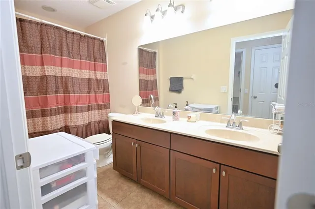 $2,760 | 12562 Streamdale Drive, Tampa, FL 33626