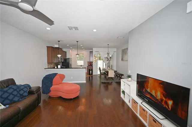 $2,760 | 12562 Streamdale Drive, Tampa, FL 33626