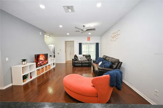 $2,760 | 12562 Streamdale Drive, Tampa, FL 33626