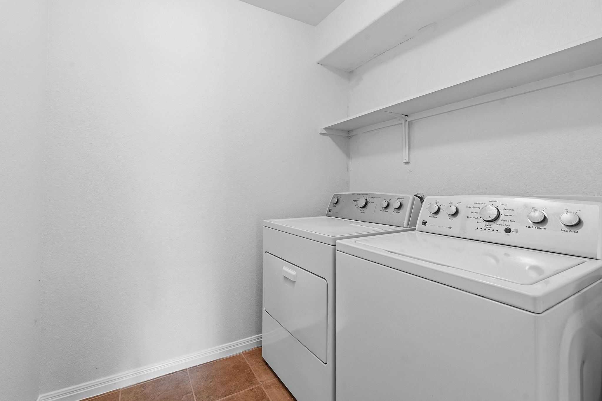 8541 Inca Dove Drive Austin, TX 78729 - Photo 23 of 28 Convenient in-home laundry adds everyday ease.