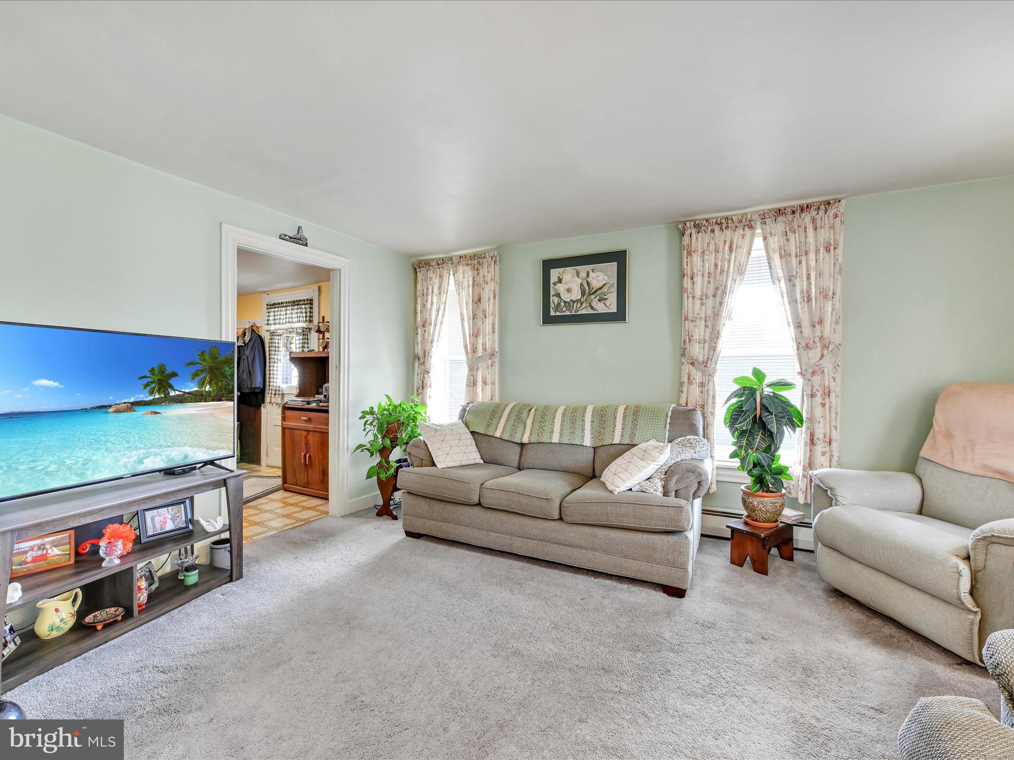 485 North Clay Road Stevens, PA 17578 - Photo 8 of 33 Living Room