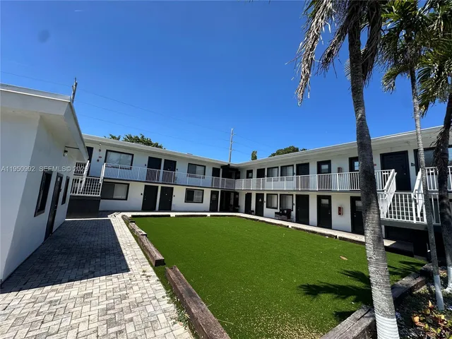 $1,595 | 2325 Arthur Street, Unit 7, Hollywood, FL 33020