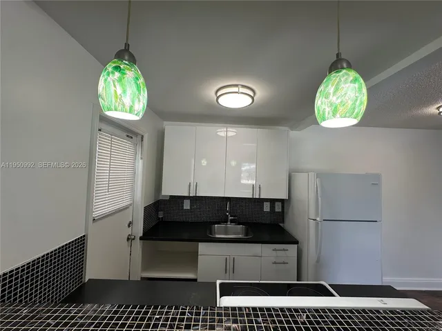 $1,595 | 2325 Arthur Street, Unit 7, Hollywood, FL 33020