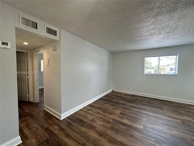 $1,595 | 2325 Arthur Street, Unit 7, Hollywood, FL 33020