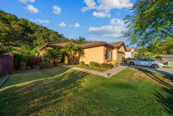 $929,998 | 3146 Willow Tree Lane, Escondido, CA 92027