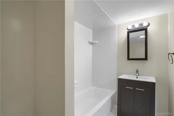 $2,200 | 28 Spring Street, Southfields, NY 10975