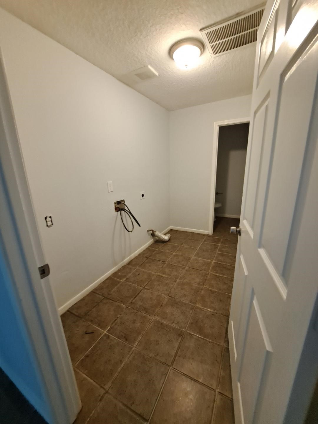 7411 Augusta Lane Rosharon, TX 77583 - Photo 17 of 38 a view of small space