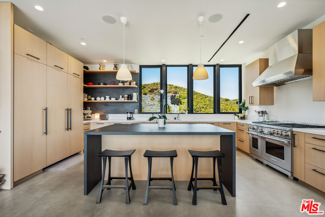 33433 Decker School Road Malibu, CA 90265 - Photo 47 of 53