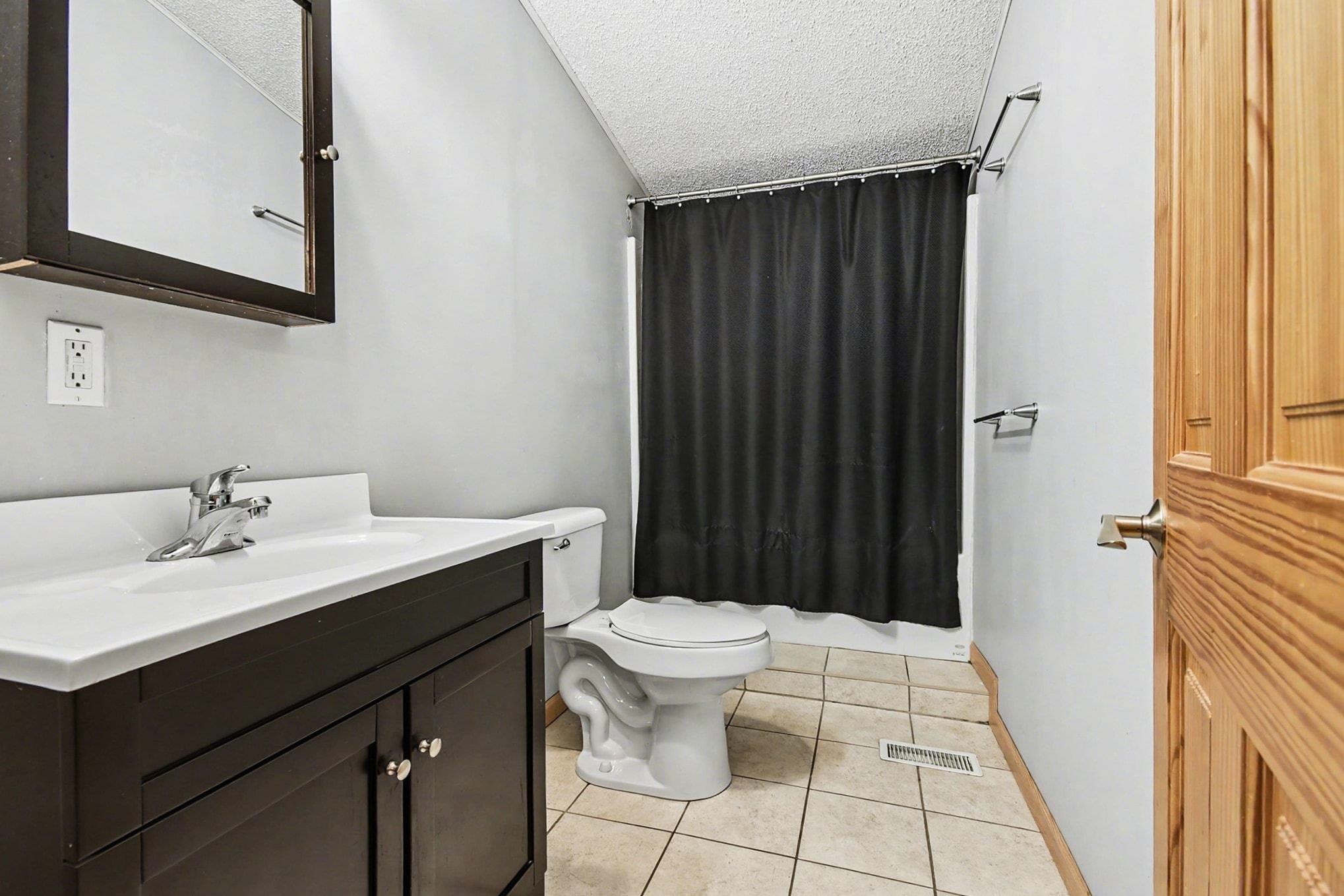 1526 East Miller Road Midland, MI 48640 - Photo 7 of 17