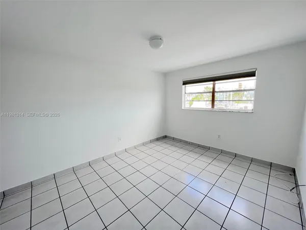 $2,300 | 1615 Meridian Avenue, Unit 503, Miami Beach, FL 33139