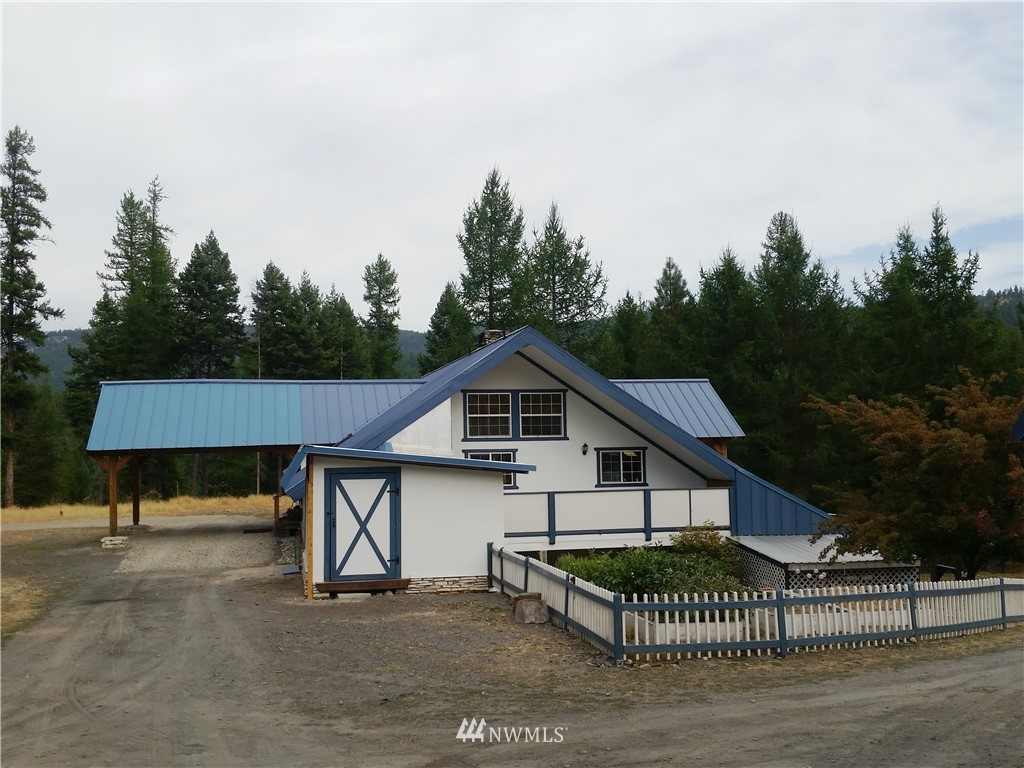29 Hawk Ridge Road Tonasket, WA 98855 - Photo 4 of 25