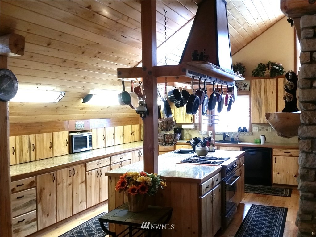 29 Hawk Ridge Road Tonasket, WA 98855 - Photo 8 of 25