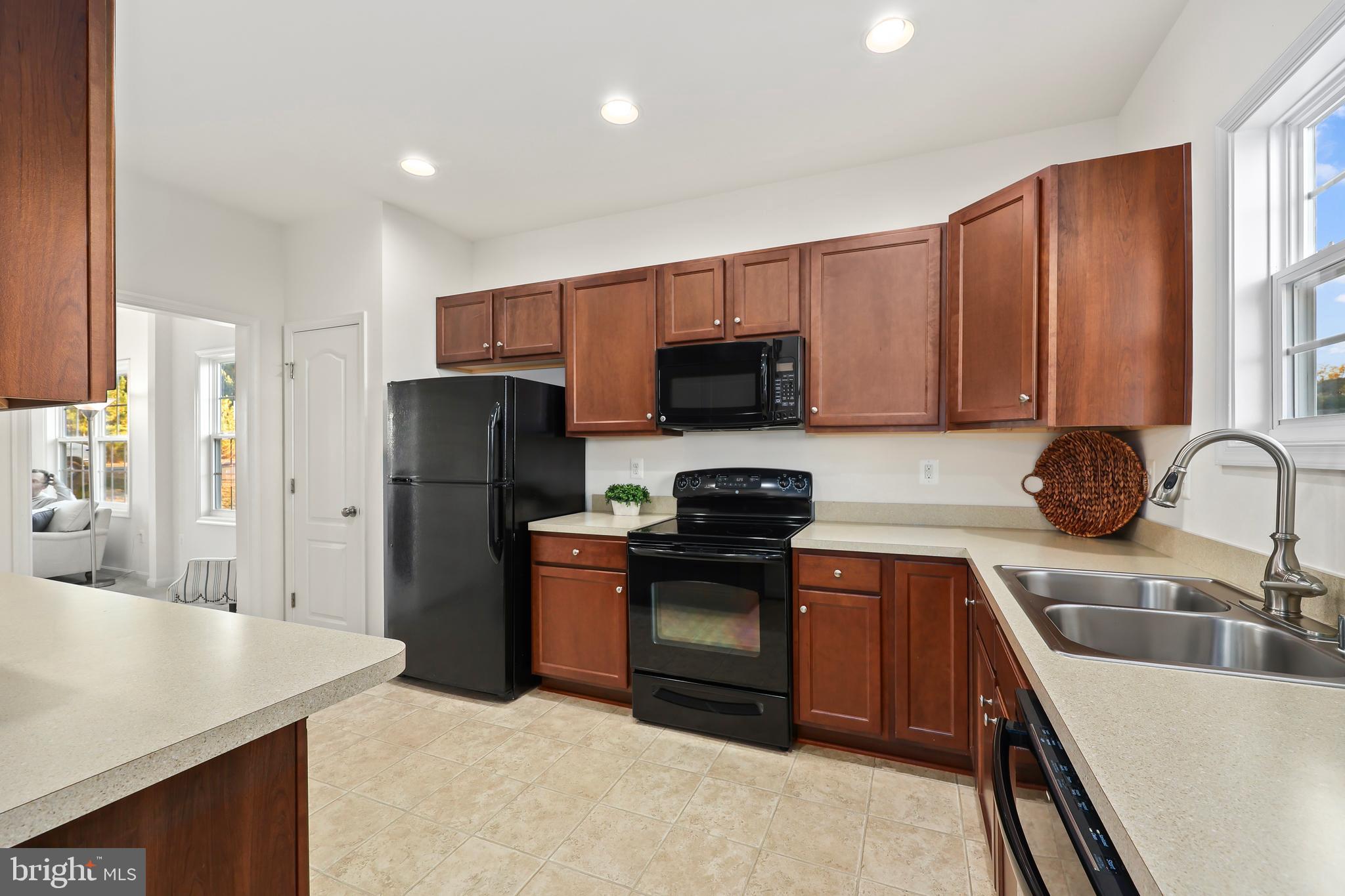 7155 Durrette Road Ruther Glen, VA 22546 - Photo 8 of 41 Plenty of Counter Space