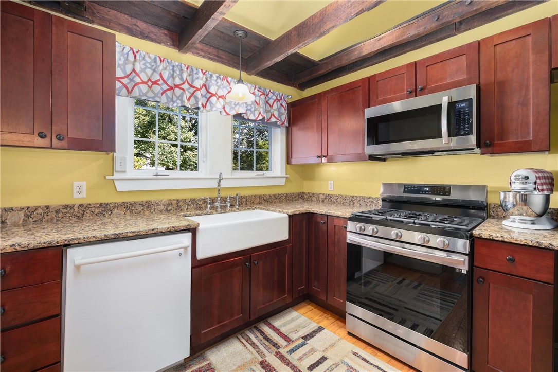 449 Sconticut Neck Road Fairhaven, MA 02719 - Photo 20 of 36 Gallery Image 20