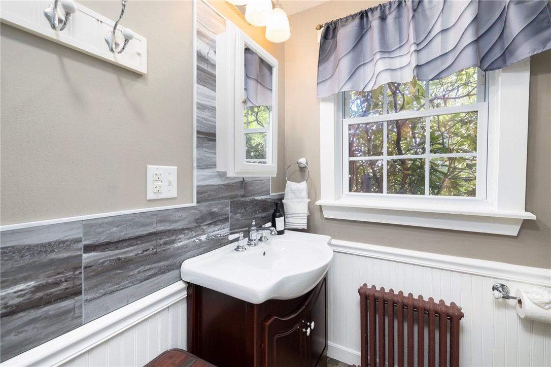 449 Sconticut Neck Road Fairhaven, MA 02719 - Photo 25 of 36 Gallery Image 25