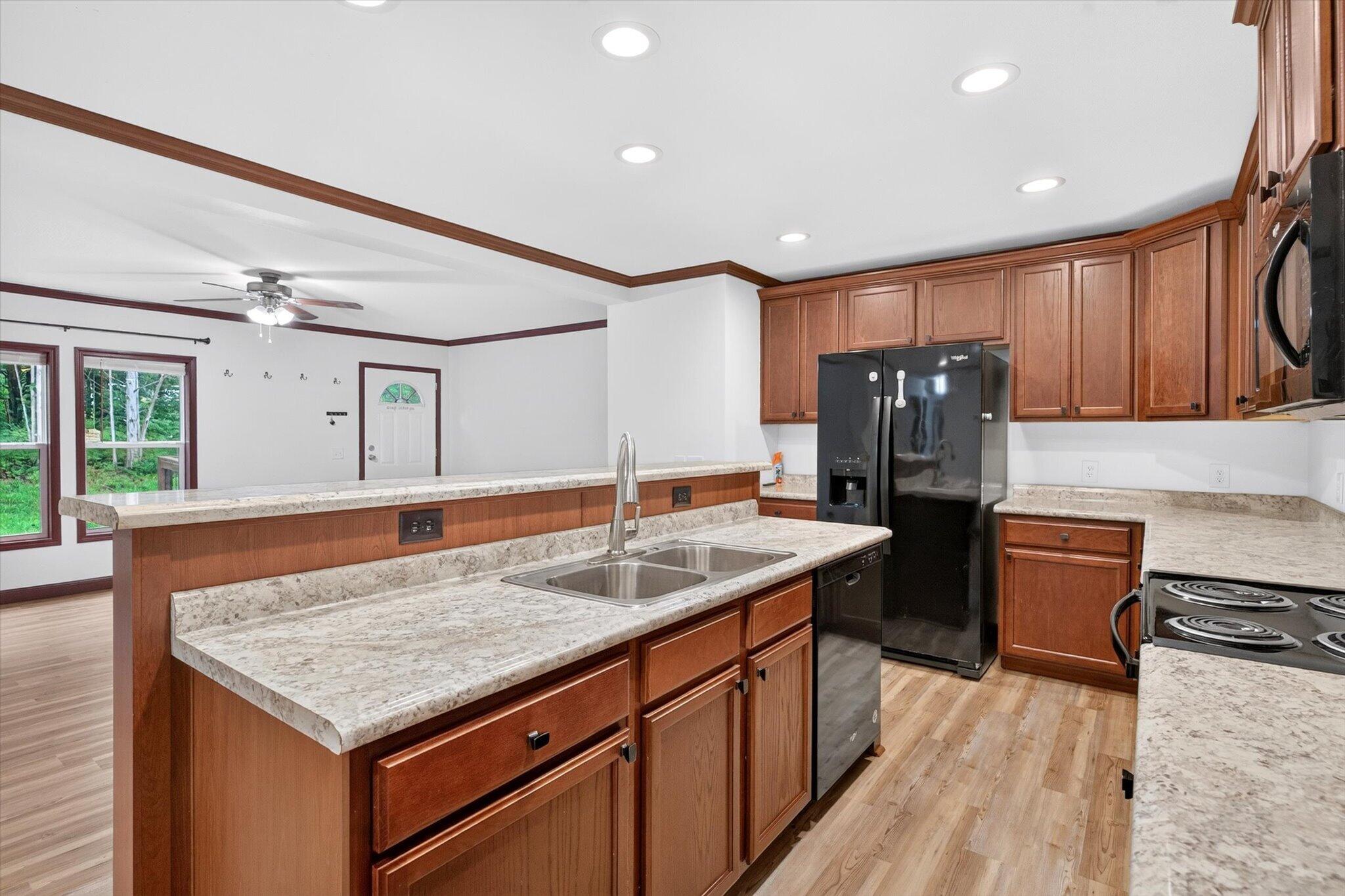 4776 South 172nd Road Bolivar, MO 65613 - Photo 11 of 41 Kitchen