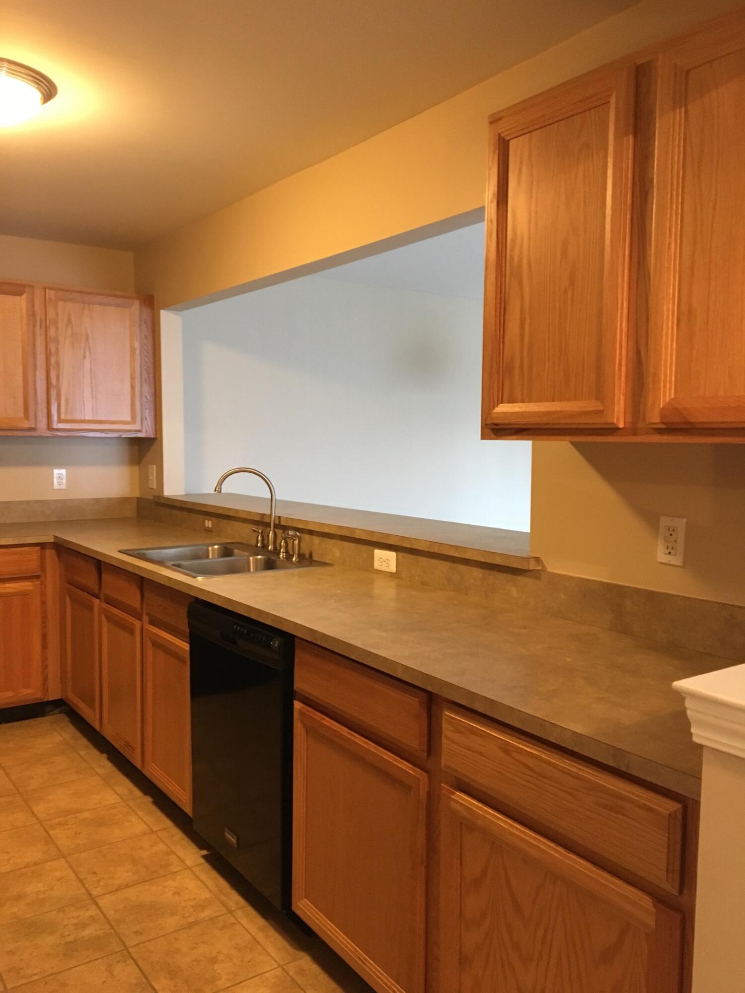 45673 Heather Ridge Drive Macomb, MI 48044 - Photo 11 of 27 IMG_1874
