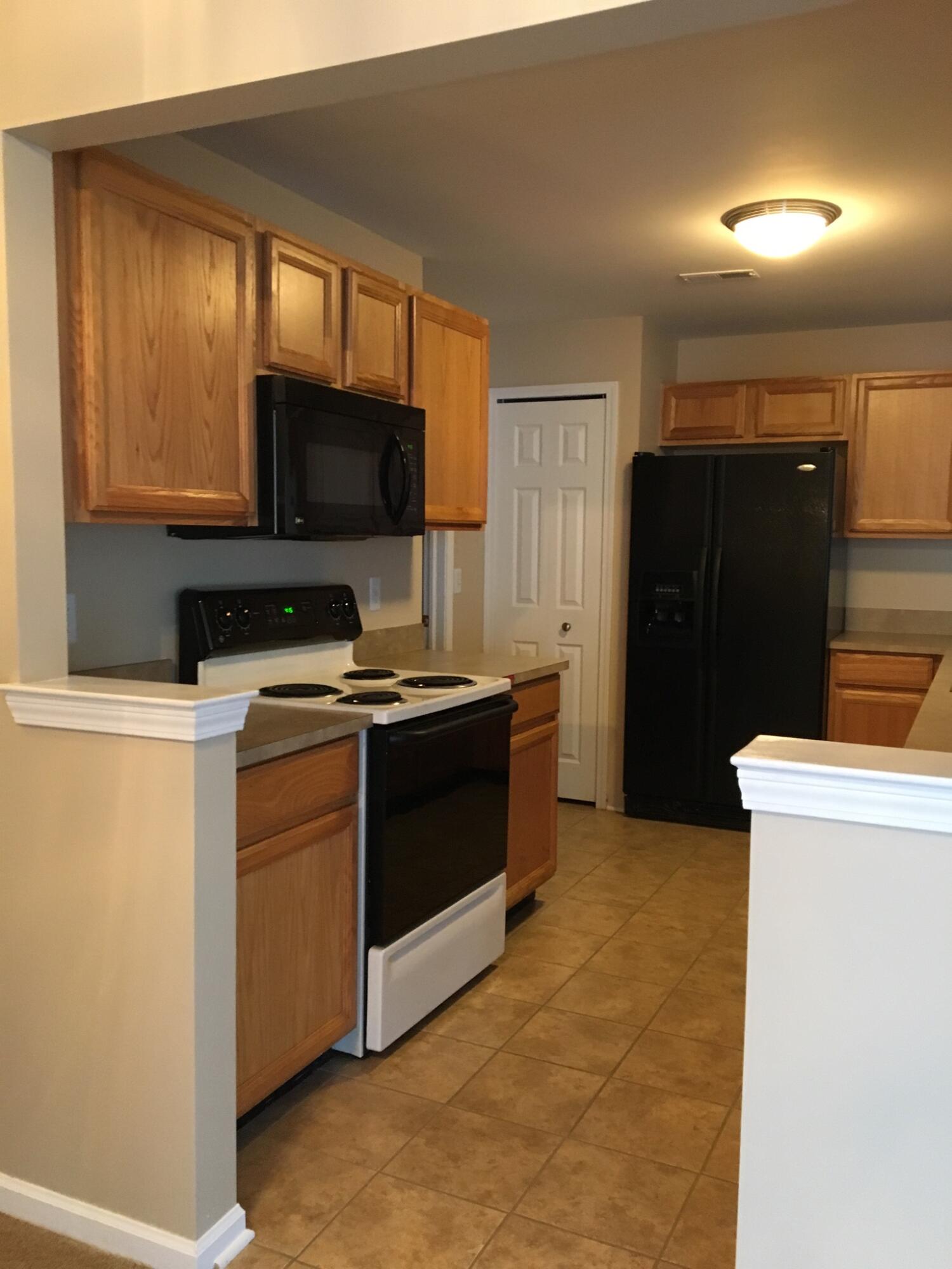 45673 Heather Ridge Drive Macomb, MI 48044 - Photo 10 of 27 IMG_1873