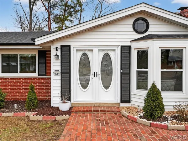 $425,000 | 131 Romine Circle, Ballwin, MO 63011