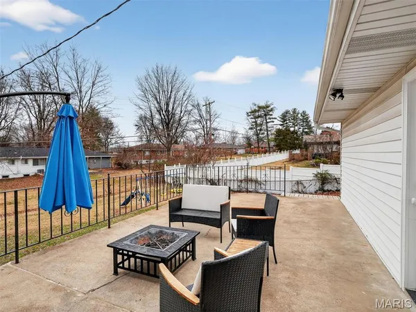 $405,000 | 131 Romine Circle, Ballwin, MO 63011
