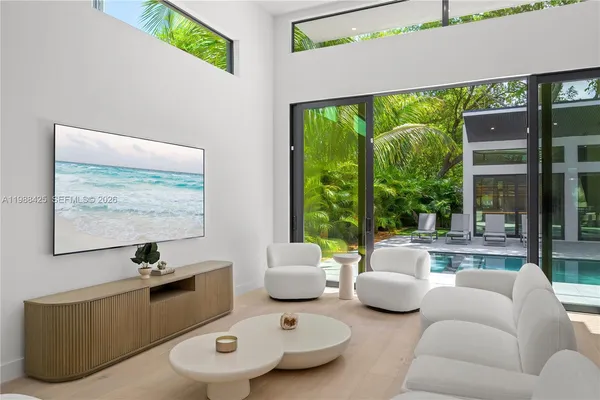 $3,299,000 | 280 Northwest 47th Street, Miami, FL 33127