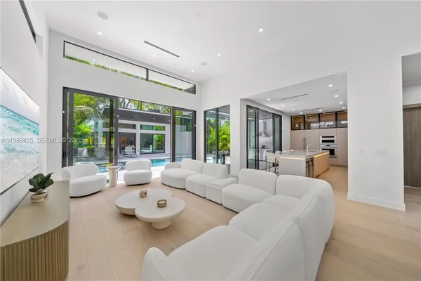 $3,299,000 | 280 Northwest 47th Street, Miami, FL 33127