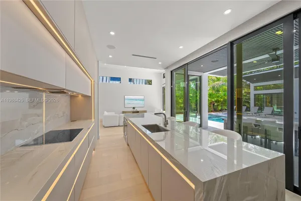 $3,299,000 | 280 Northwest 47th Street, Miami, FL 33127