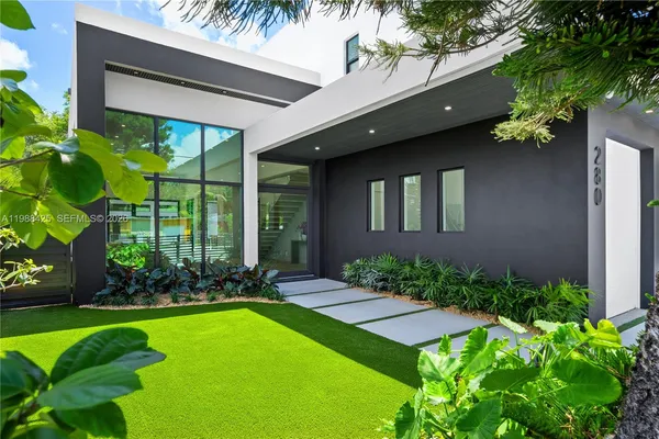 $3,299,000 | 280 Northwest 47th Street, Miami, FL 33127
