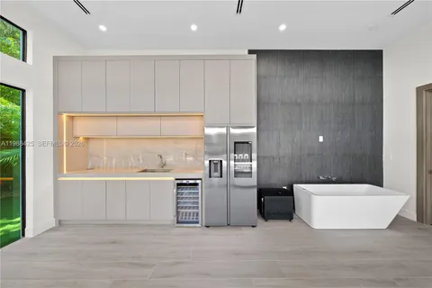 $3,299,000 | 280 Northwest 47th Street, Miami, FL 33127