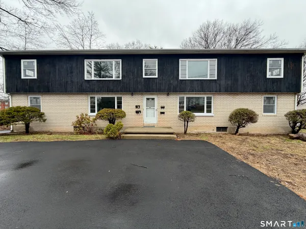 $1,700 | 164 Sycamore Street, Unit 1R, Bristol, CT 06010