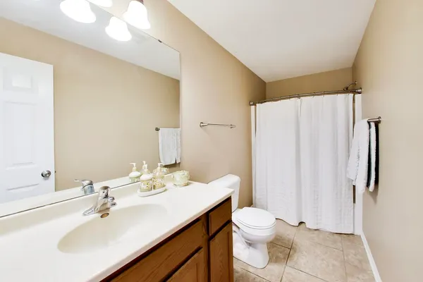 $300,000 | 1715 West River Street, Unit 1715, Dixon, IL 61021