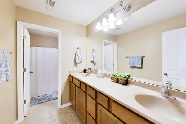 $300,000 | 1715 West River Street, Unit 1715, Dixon, IL 61021