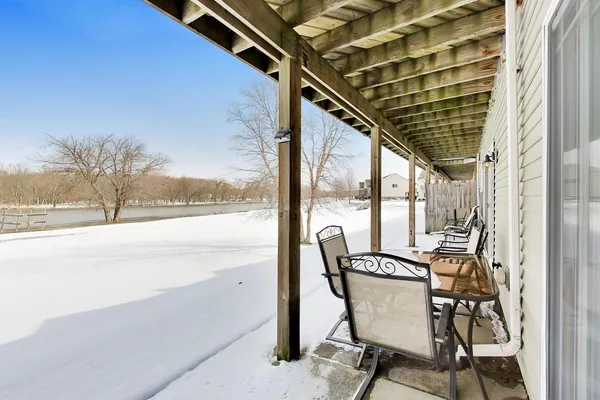 $300,000 | 1715 West River Street, Unit 1715, Dixon, IL 61021