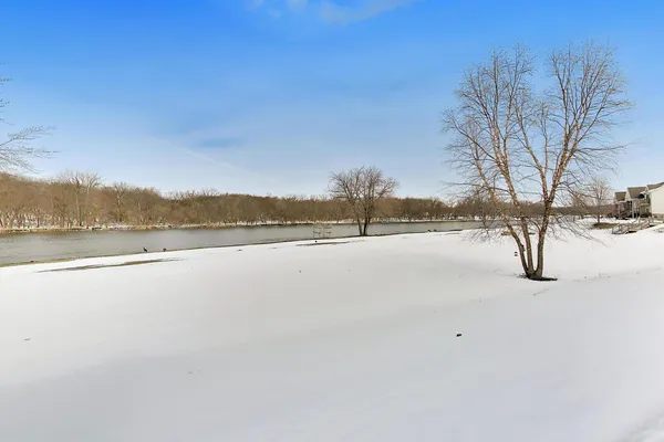 $300,000 | 1715 West River Street, Unit 1715, Dixon, IL 61021