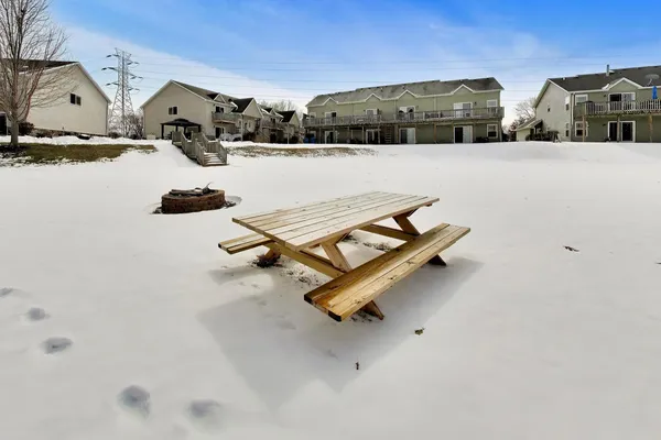 $300,000 | 1715 West River Street, Unit 1715, Dixon, IL 61021