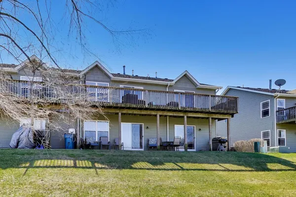 $300,000 | 1715 West River Street, Unit 1715, Dixon, IL 61021