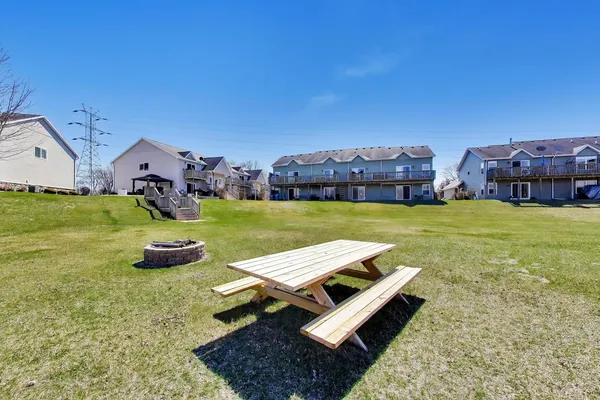$300,000 | 1715 West River Street, Unit 1715, Dixon, IL 61021