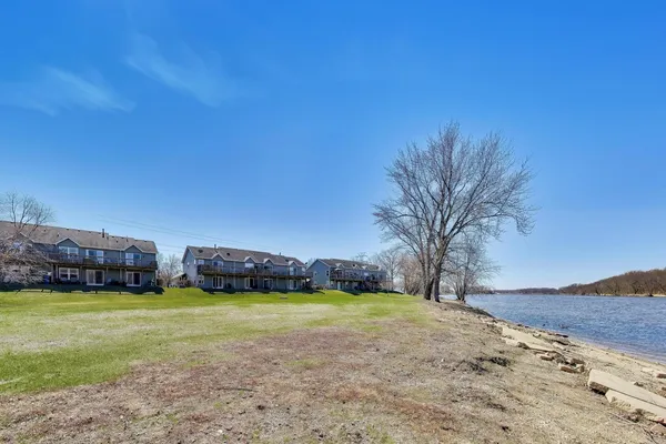 $300,000 | 1715 West River Street, Unit 1715, Dixon, IL 61021