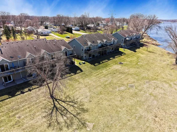$300,000 | 1715 West River Street, Unit 1715, Dixon, IL 61021