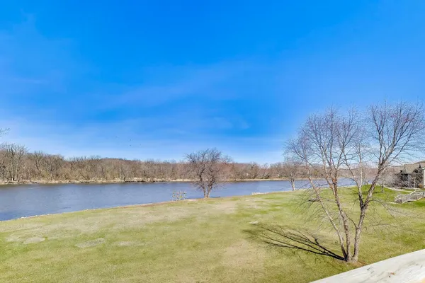 $300,000 | 1715 West River Street, Unit 1715, Dixon, IL 61021