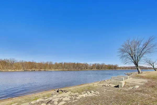 $300,000 | 1715 West River Street, Unit 1715, Dixon, IL 61021