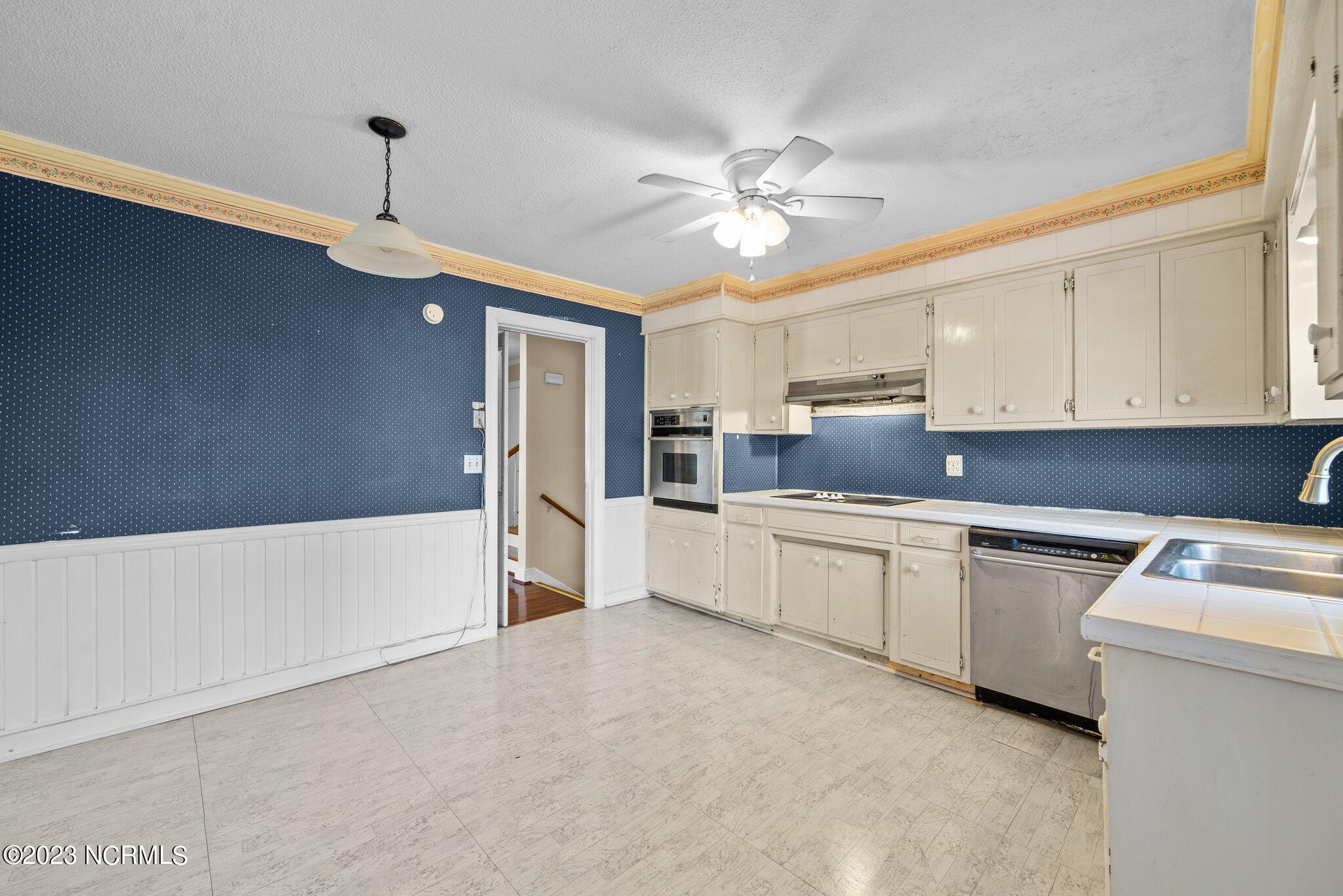 2110 Emerson Road Kinston, NC 28504 - Photo 25 of 47 25-web-or-mls-DSC_1415