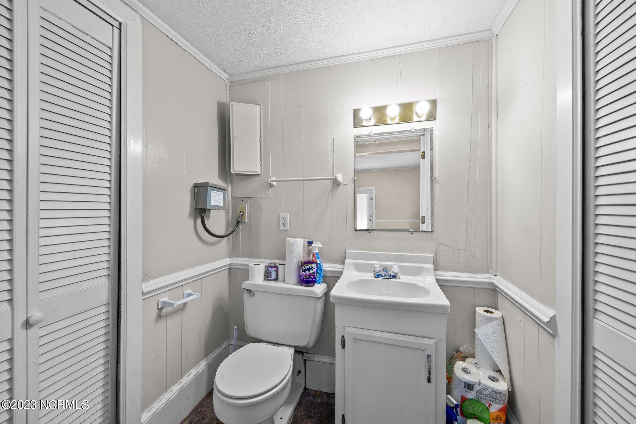 2110 Emerson Road Kinston, NC 28504 - Photo 47 of 47 47-web-or-mls-DSC_1484